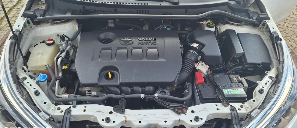 Toyota Corolla cena 50000 przebieg: 132432, rok produkcji 2015 z Góra małe 46